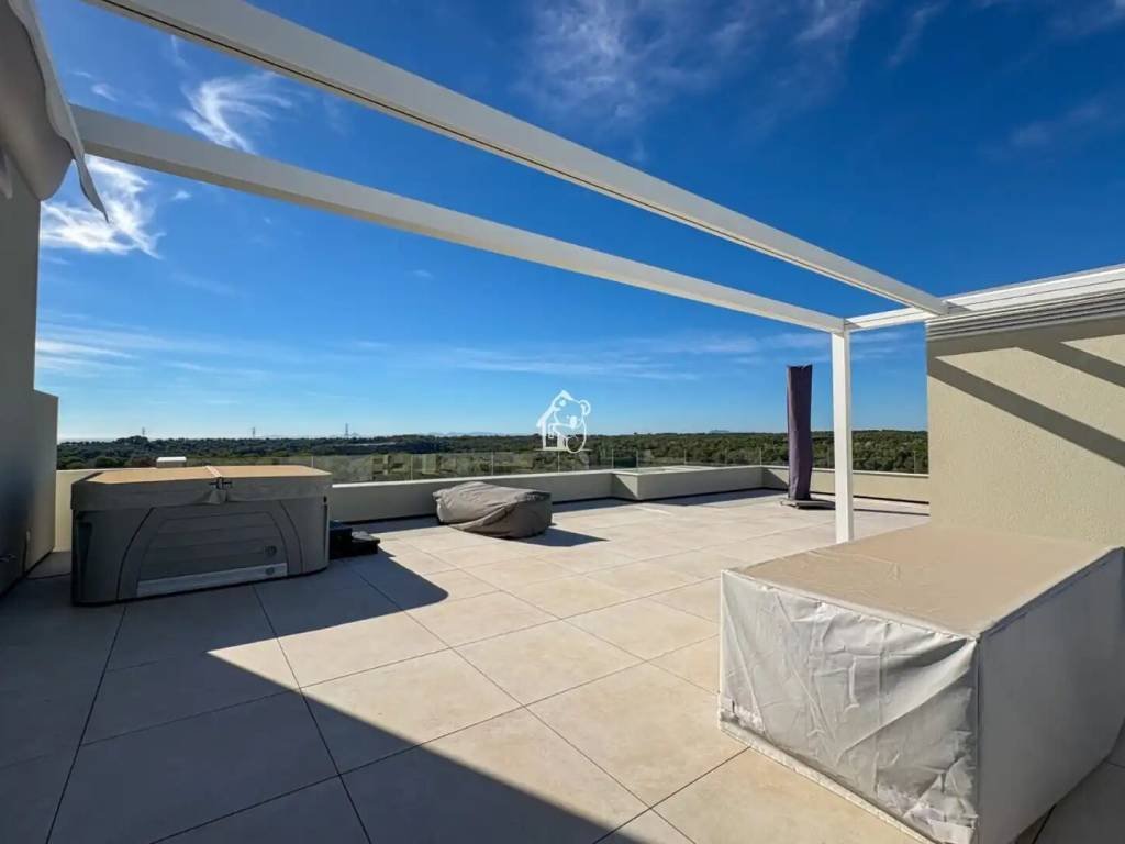 Pis de 360 m² a Oriola