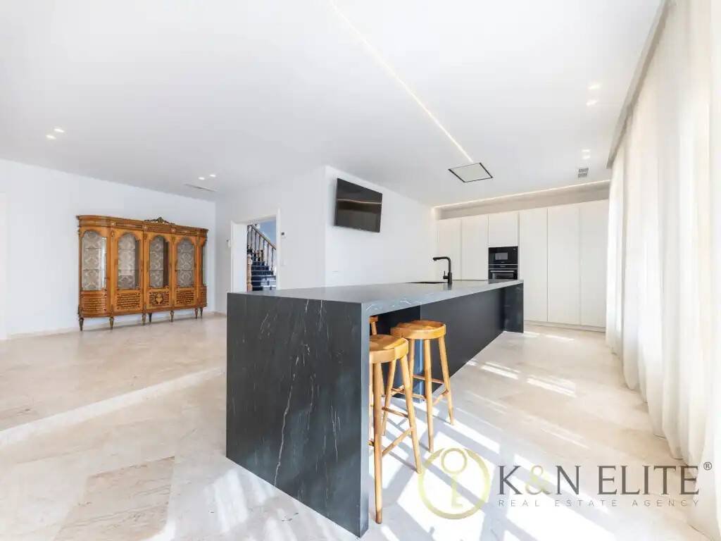 Casa de 1290 m² en Alicante