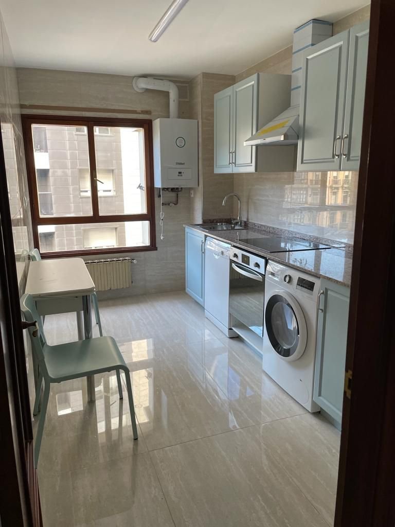 Pis de 69 m² a Gijón