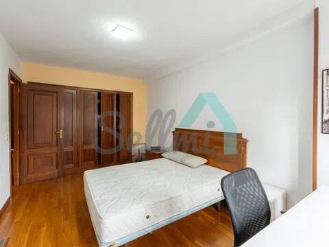 Piso de 126 m² en Oviedo