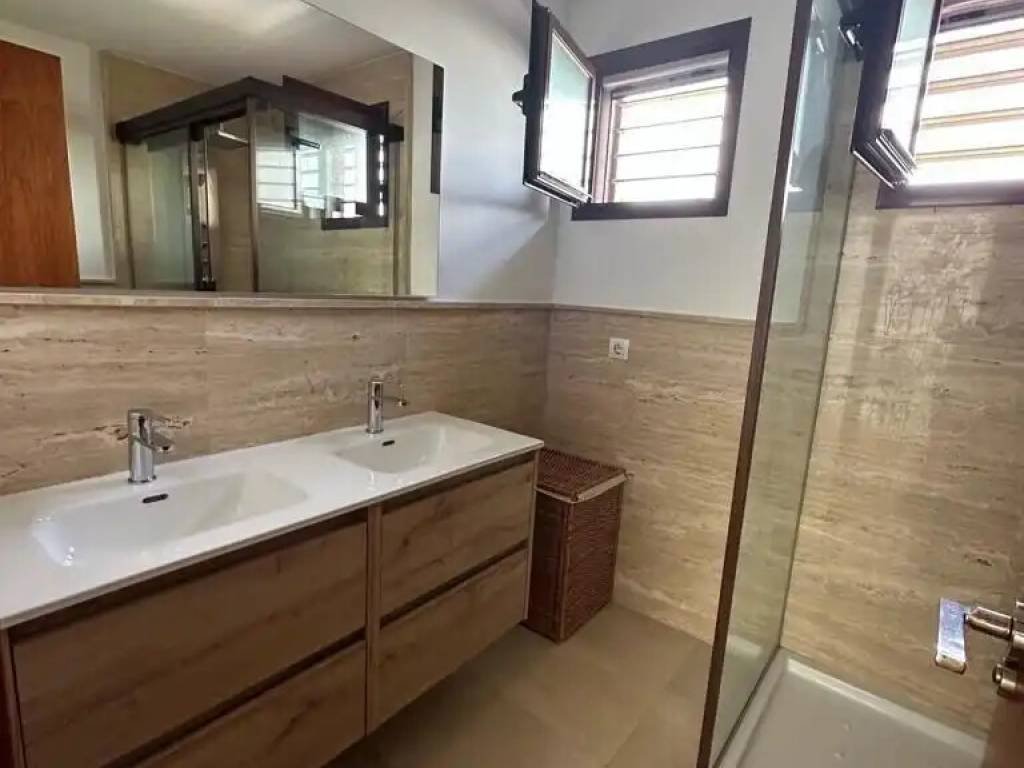 Casa de 340 m² en Dos Hermanas