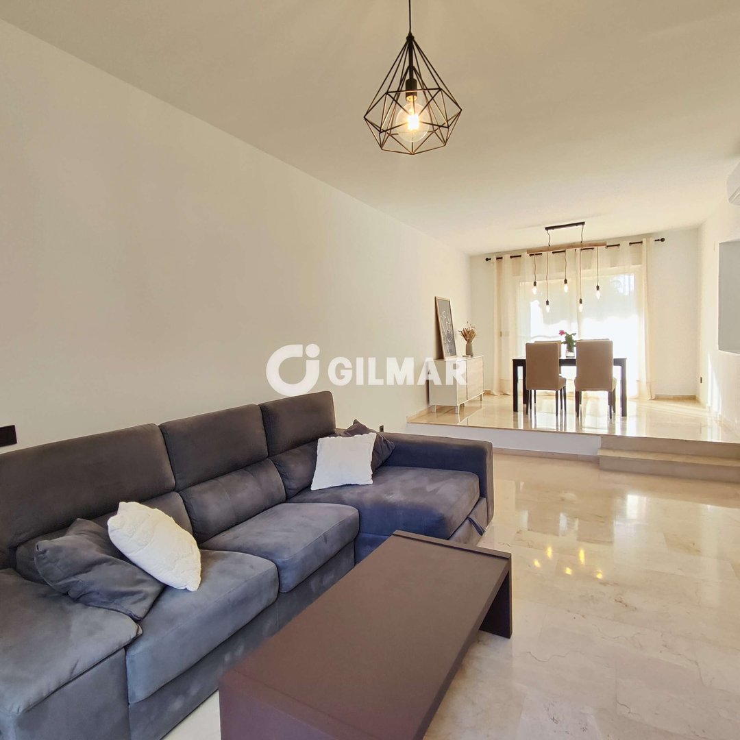 Casa de 220 m² en Estepona