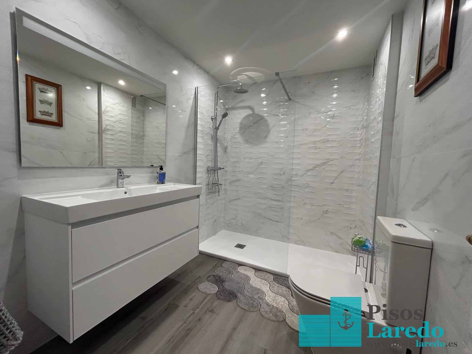 Piso de 190 m² en Laredo