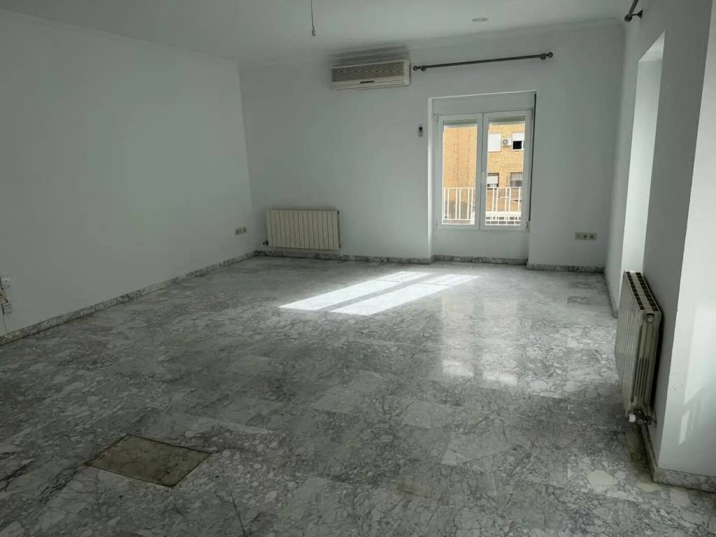 Piso de 130 m² en Granada