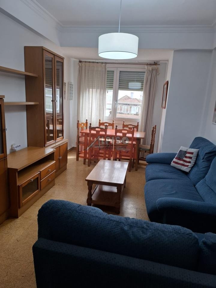 Piso de 85 m² en Ourense