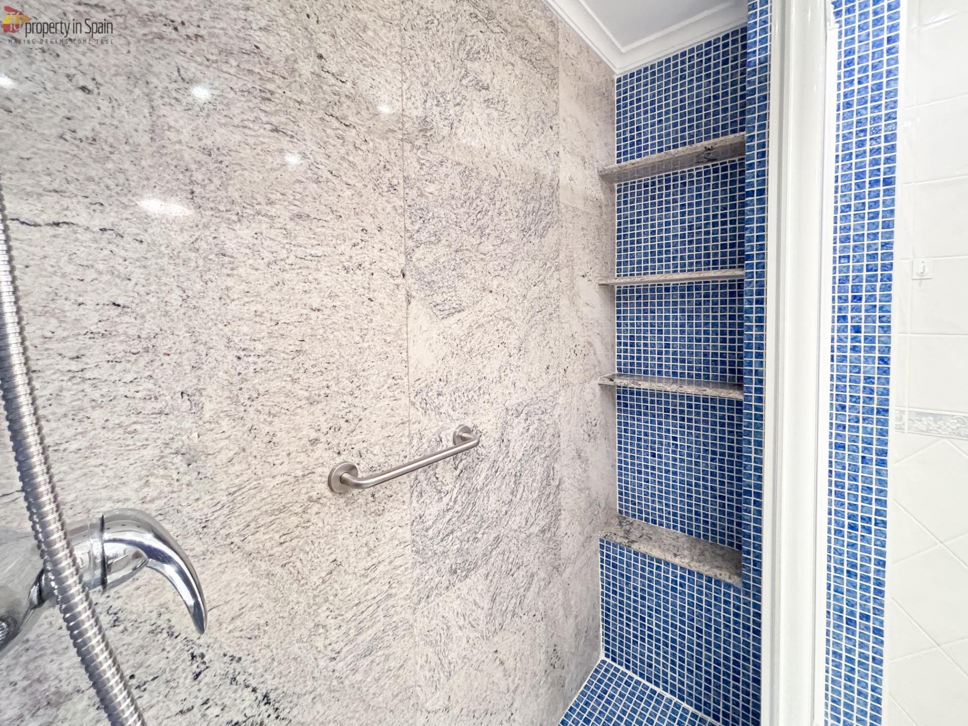 Habitación 96 m², Alicante
