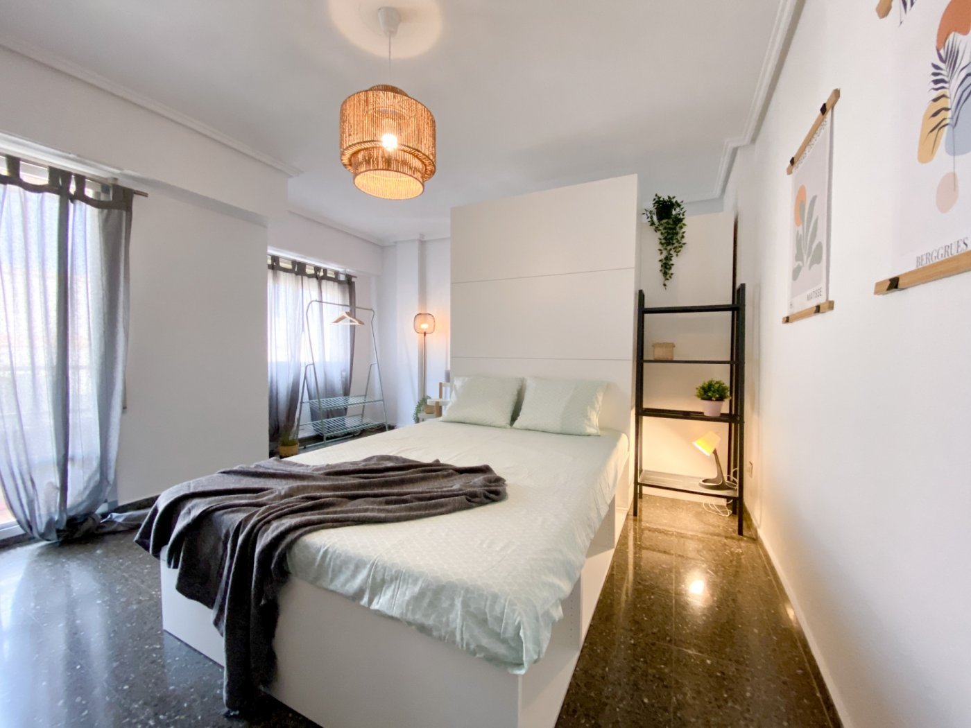 Chambre à louer, Valence