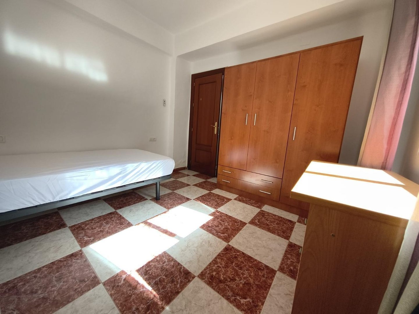 Habitación 86 m², Granada