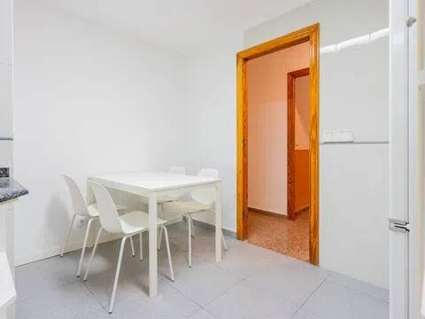 Zimmer 170 m², Valencia
