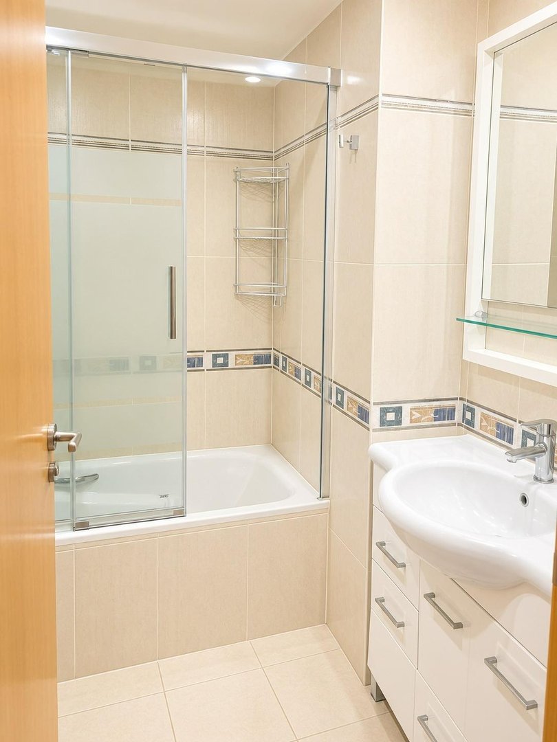 Flat 1027 m² in Aldaia
