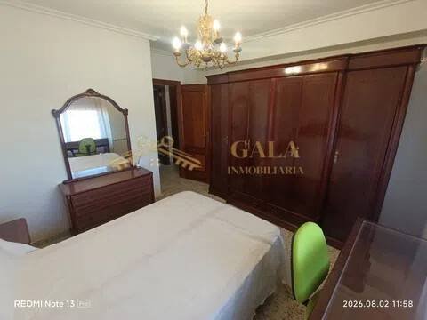 Piso de 140 m² en Cáceres
