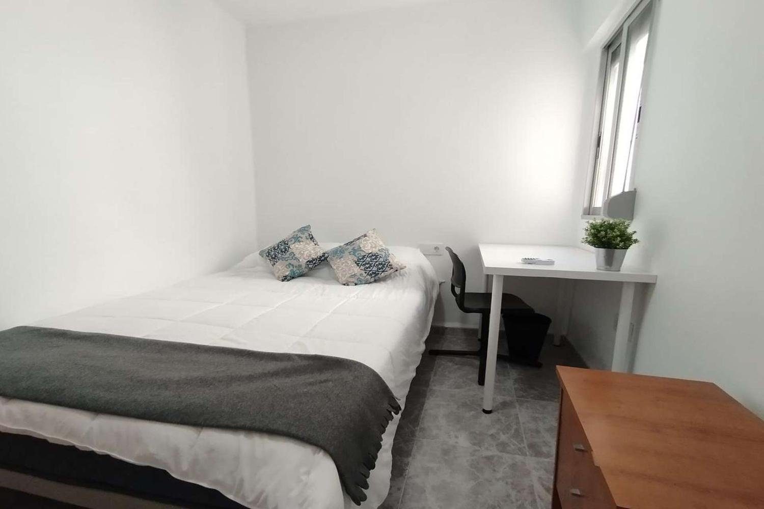 Zimmer 100 m², Valencia