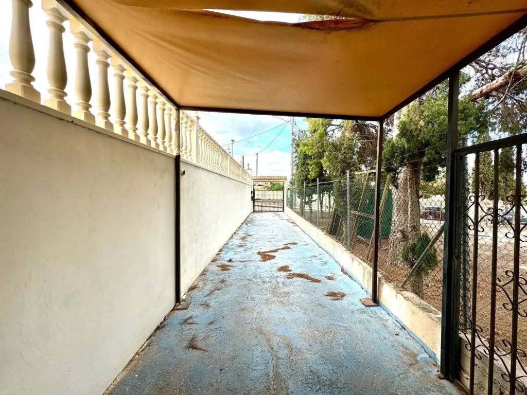 Casa de 150 m² en Jacarilla