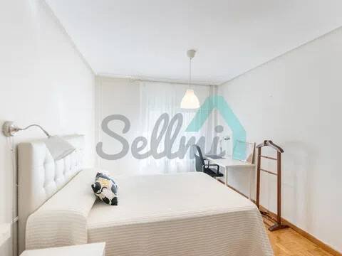 Piso de 78 m² en Oviedo