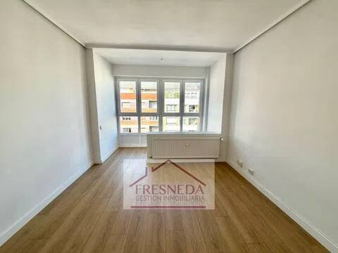 Piso de 87 m² en Oviedo