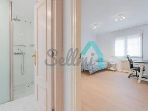 Piso de 166 m² en Oviedo