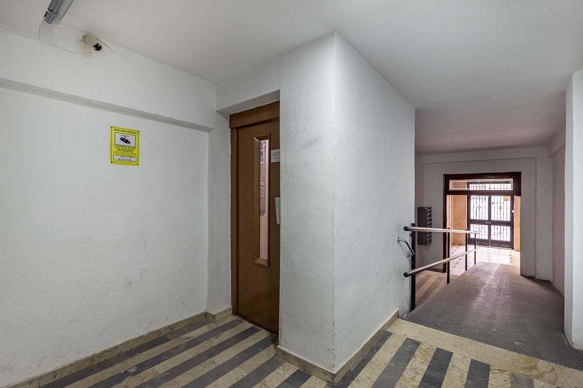 Piso de 101 m² en Granada