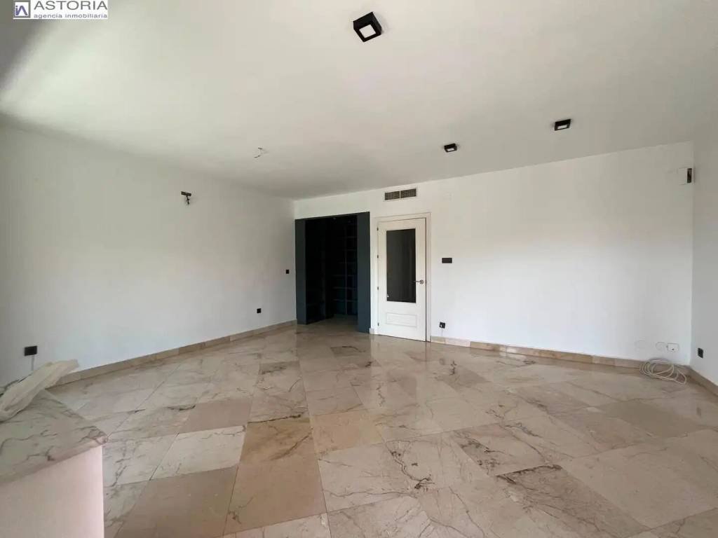 Piso de 175 m² en Granada