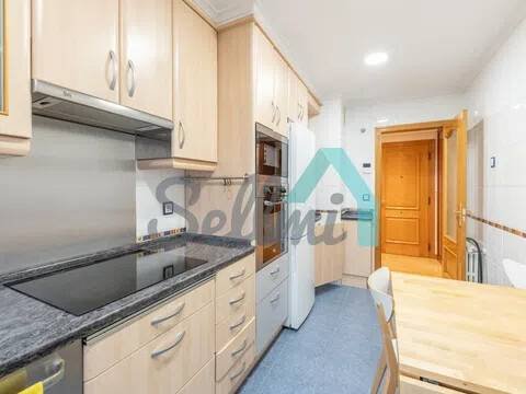 Flat 86 m² in Oviedo