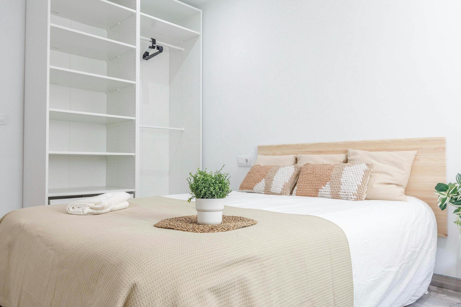 Chambre à louer, Valence