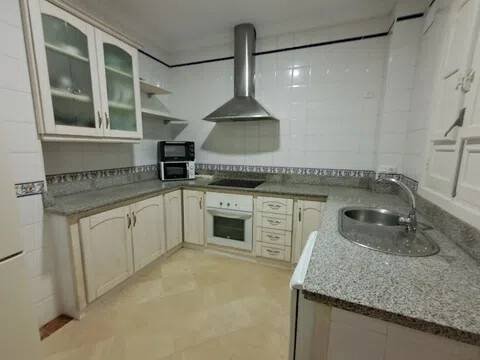 Piso de 100 m² en Carmona