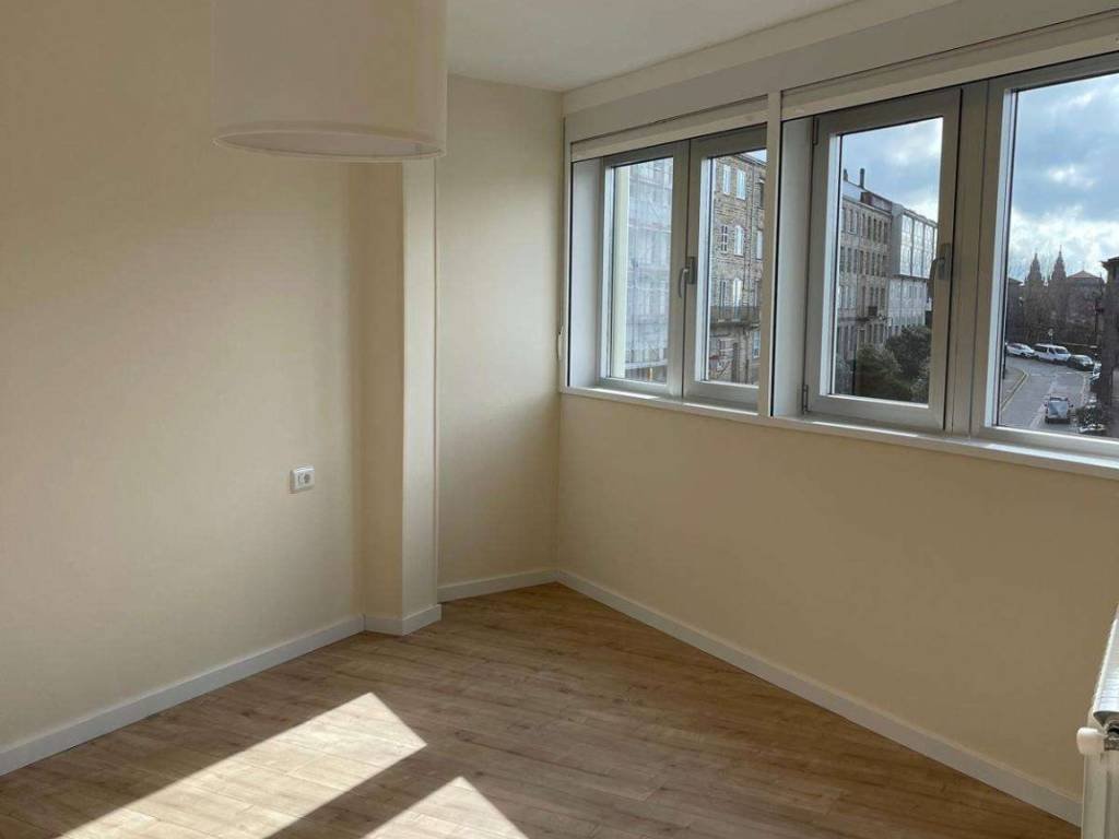 Piso de 90 m² en Santiago de Compostela