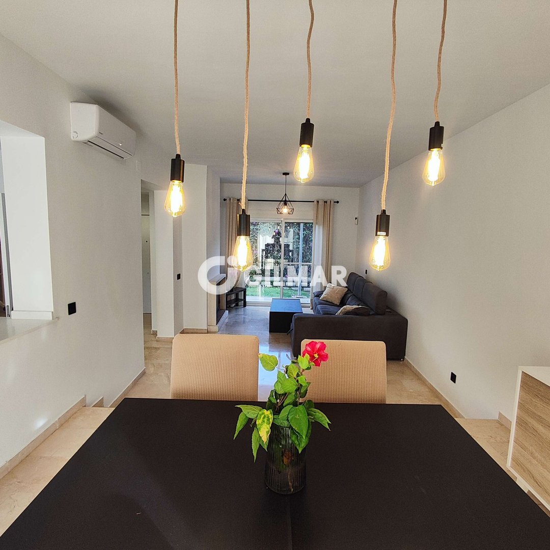 Casa de 220 m² en Estepona
