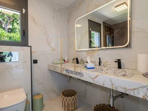 Casa de 350 m² en Castelldefels