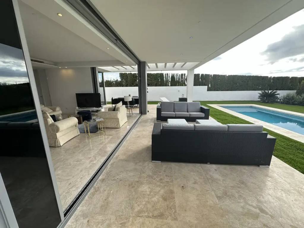 Casa de 435 m² en Estepona