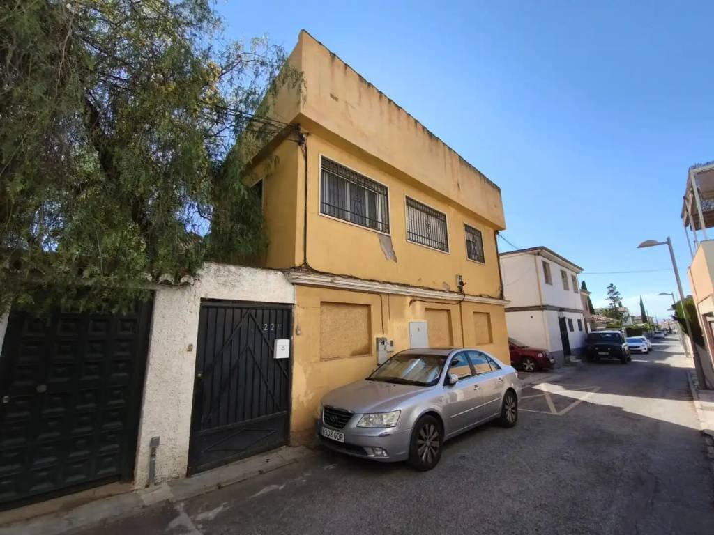 Piso de 140 m² en Huétor Vega