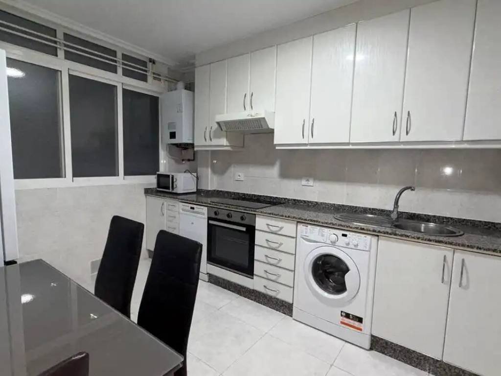 Piso de 95 m² en Ourense