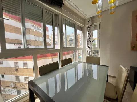 Apartamento 95 m² em Sevilla