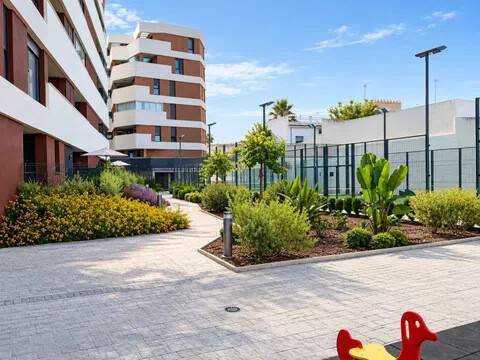 Piso de 98 m² en Tomares