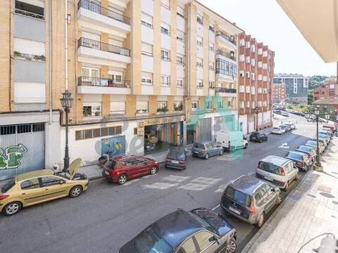 Piso de 78 m² en Oviedo