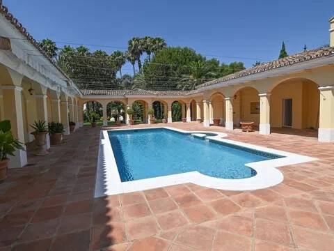 Casa de 971 m² en San Roque