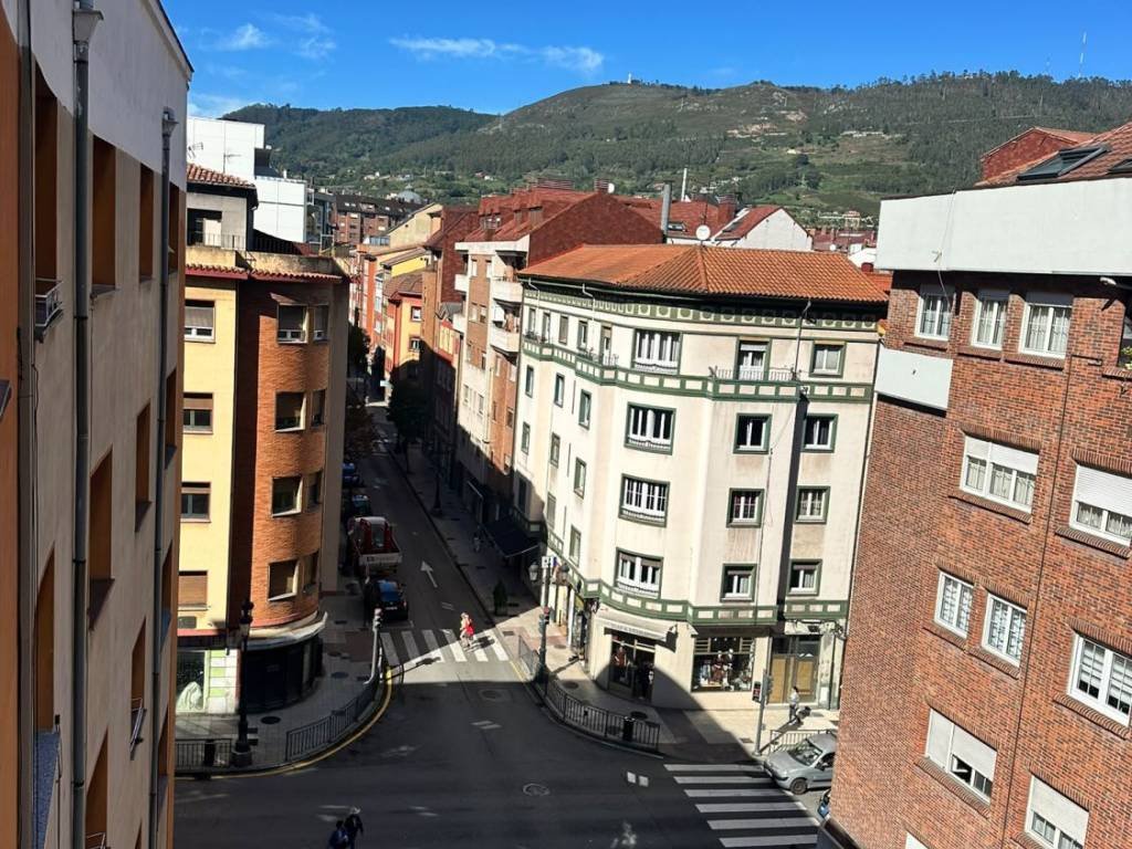 Pis de 133 m² a Oviedo