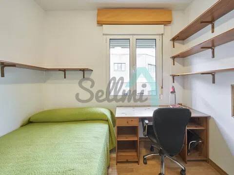 Piso de 106 m² en Oviedo