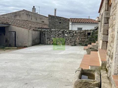 Casa de 281 m² en Luelmo