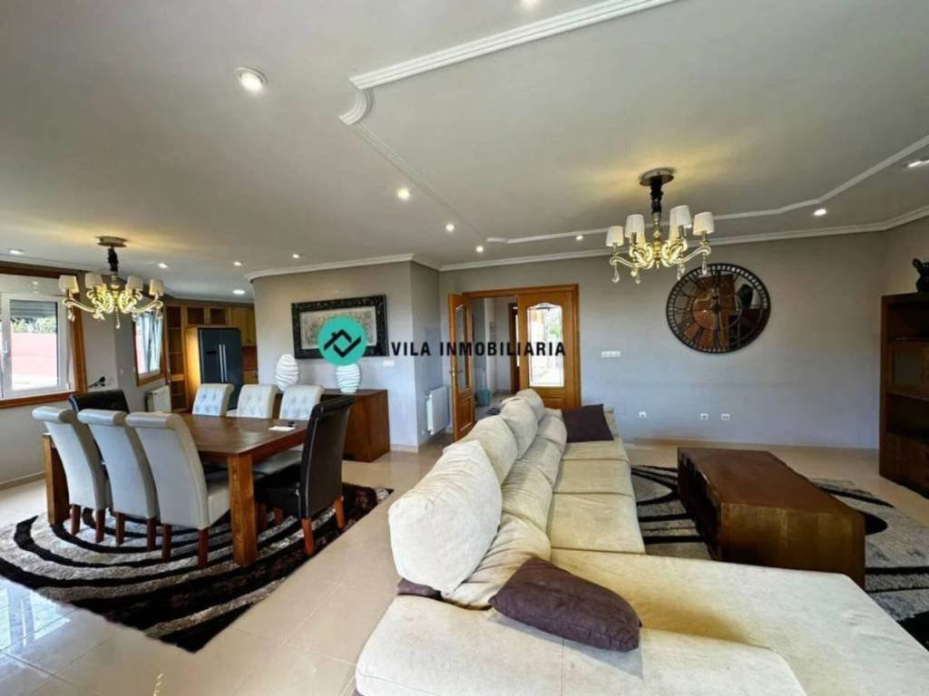 Casa de 530 m² en O Rosal