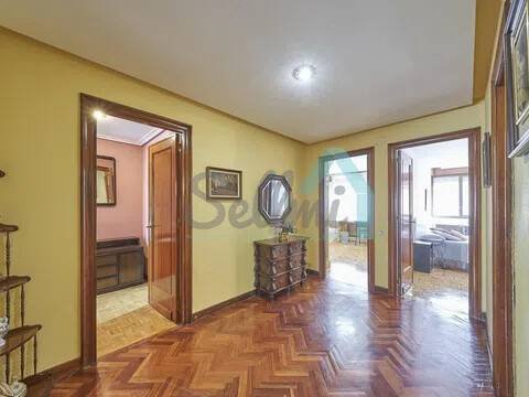 Wohnung 142 m² in Oviedo