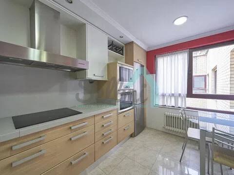 Wohnung 130 m² in Oviedo
