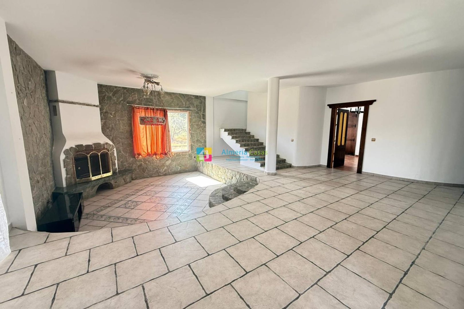 Piso de 300 m² en Albox
