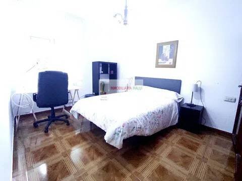 Piso de 100 m² en Oviedo