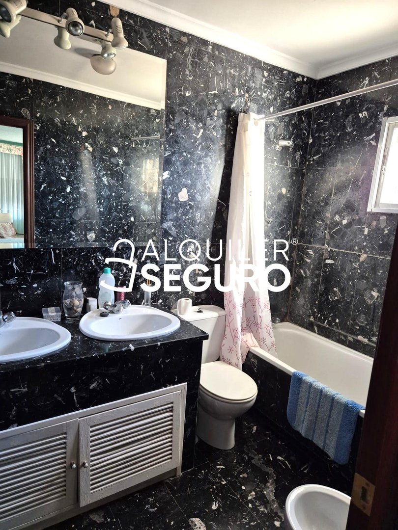 Casa de 250 m² en Lillo