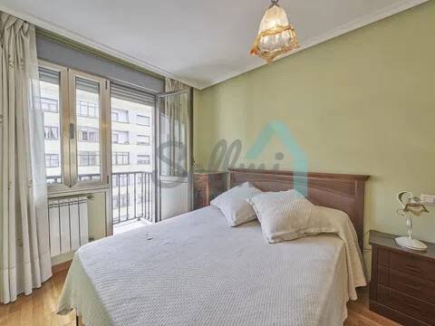 Piso de 48 m² en Oviedo