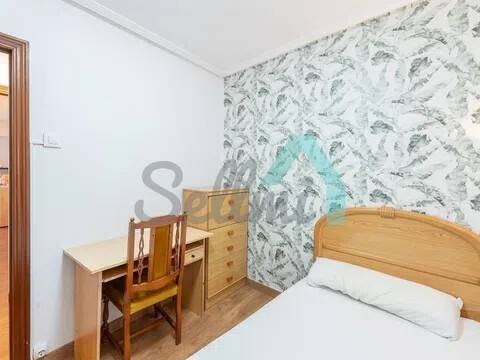 Pis de 127 m² a Oviedo