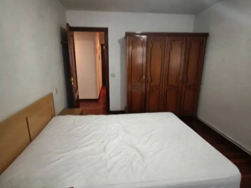 Wohnung 85 m² in Santiago de Compostela