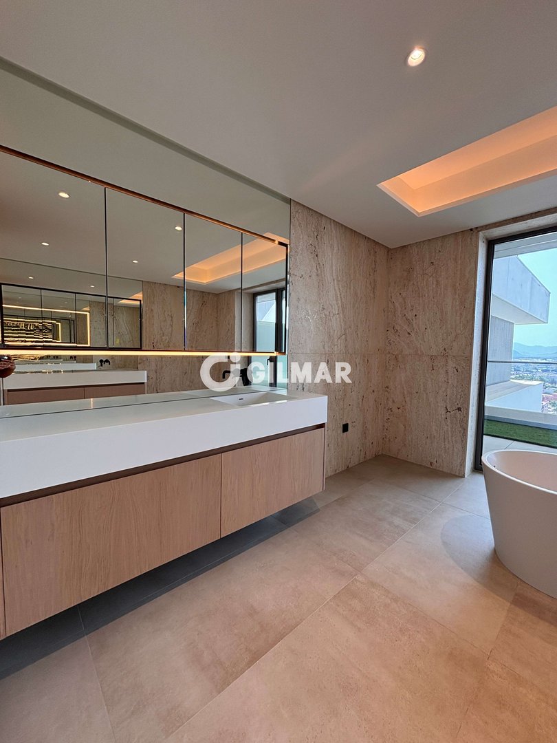 Wohnung 309 m² in Málaga