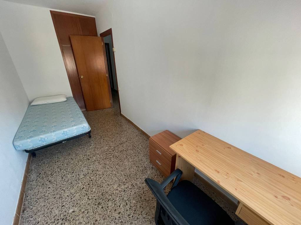 Habitación 120 m², Lérida