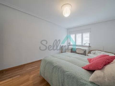 Piso de 96 m² en Oviedo